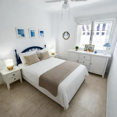 Mediterráneo - Close To The Beach, Bus Station Apartamento *