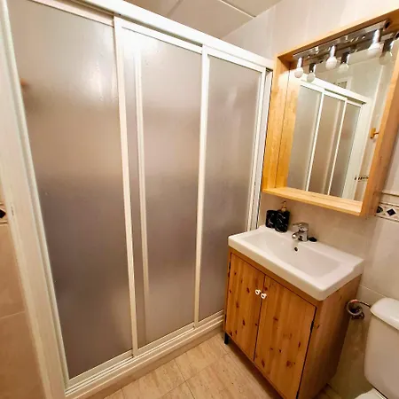 Апартаменти Mediterraneo - Close To The Beach, Bus Station *